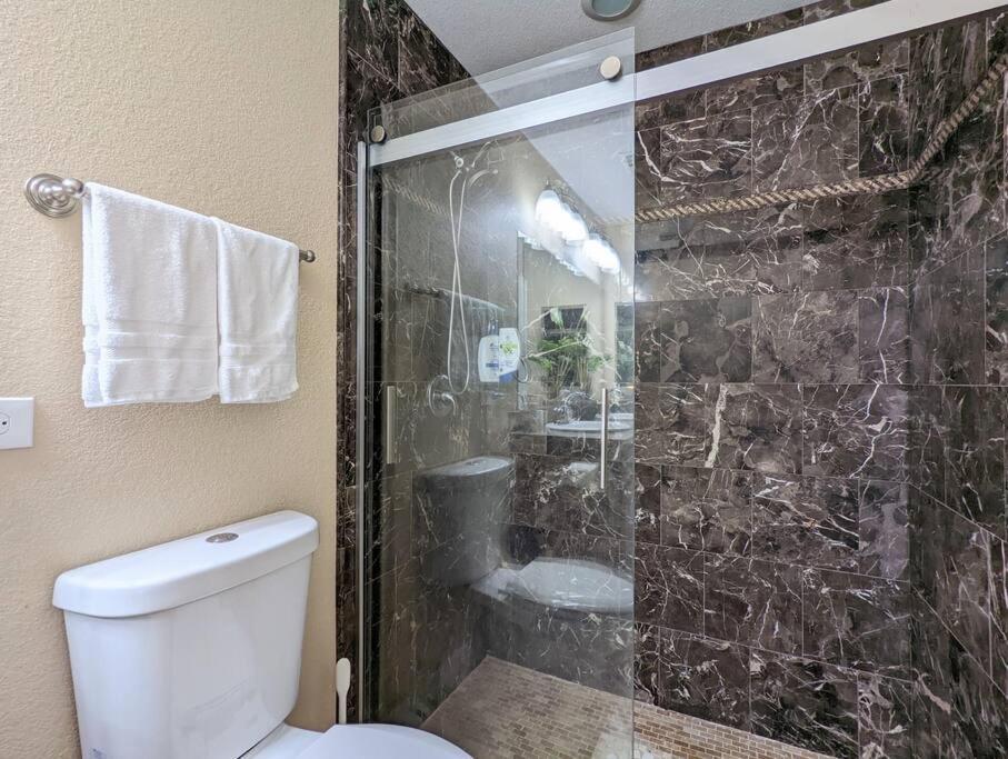 3Bed & 2Bath Property Couple Minutes From Siesta Key Beach & Downtown Sarasota Exterior foto